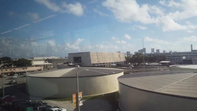 Riding Miami-Dade Metrorail, Downtown Miami to Miami International Airport смотреть онлайн
