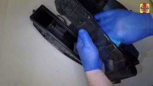 Renault Clio (2009 - 2012) - Replace the Air Filter