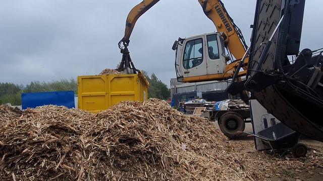 Куда вывезти старую мебель.Прием  старой мебели бесплатно.