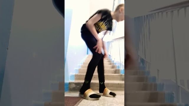 Сколько лестниц я перепрыгнул? ( залетай в комментарий ? ) смотреть онлайн