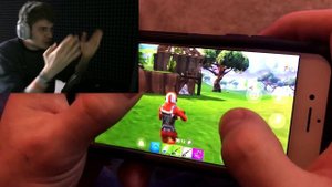 ИГРАЮ В FORTNITE НА ТЕЛЕФОНЕ !!! (Android и iOS)