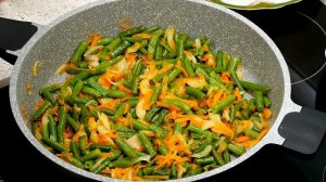 241. Зелёная стручковая фасоль в сливочном соусе с курицей и сыром (2019)
