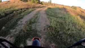 ?ПЕРВЫЕ ПАДЕНИЯ! ПРИЕХАЛИ ТОЛПОЙ МОТОЦИКЛОВ на МОТОКРОСС! УЧИМСЯ СТАНТИТЬ! СЛОМАЛ НОВЫЙ МОТОЦИКЛ…
