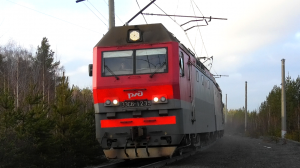 Тройная Синара 2ЭС6-1239 "Синара" с грузовым поездом