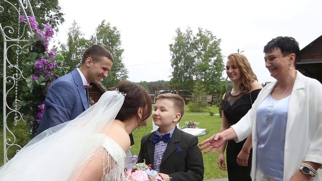 ЛУЧШЕЕ ПОЗДРАВЛЕНИЕ НА СВАДЬБЕ СМОТРЕТЬ ДО КОНЦА смотреть онлайн