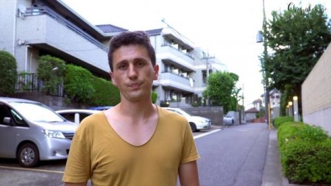 Как обычные японцы продают и покупают машины? Автоаукционы, перекупы, объявления или дилеры?