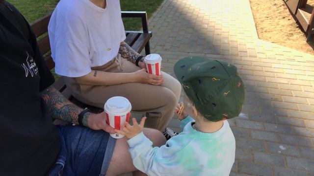 [12.06.2021] ВЛОГ: РОДИТЕЛЬСКИЙ ДОМ | ПОЁМ С ЛЕРОЙ ПЕСНЮ ГРУППЫ MANESKIN | РЕБЕНОК ПРОСИТ О ПОМОЩИ смотреть онлайн