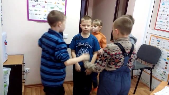 Игра "Каравай" на английском.