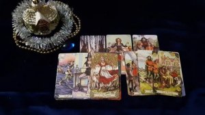 Расклад таро на тему: "Любовный треугольник: я - любовница, она - жена"