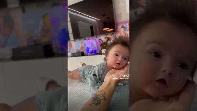 тим уже сам держит голову ❤️почти смотреть онлайн