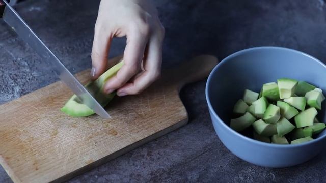 САЛАТ ИЗ АВОКАДО ● ПРИМИТИВНАЯ КУХНЯ смотреть онлайн
