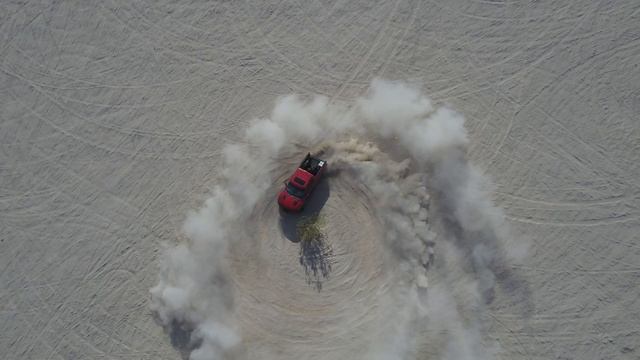 2011 Ford F-150 SVT Raptor Donuts смотреть онлайн