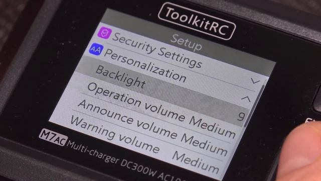 Мощная, многофункциональная и небольшая зарядка! Всё это ToolkitRC M7AC