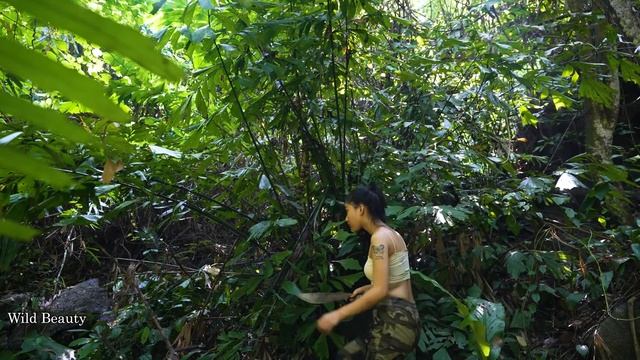 Heavy Rain - Beautiful Girl Alone Bushcraft p1 смотреть онлайн