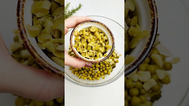 ?САЛАТ С КУРИЦЕЙ И ПОЧАТКАМИ КУКУРУЗЫ? смотреть онлайн