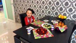 Это крэзи багдаша 🤑 у нево есть брат Никита старшый а это Баглан