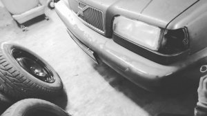 Как открыть капот в VOLVO 850, если порвался трос открывания капота?