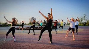 ?Matre Gims & Sting-RESTE очень красивая песня и хореография получилась интересная!/зумба/танцы