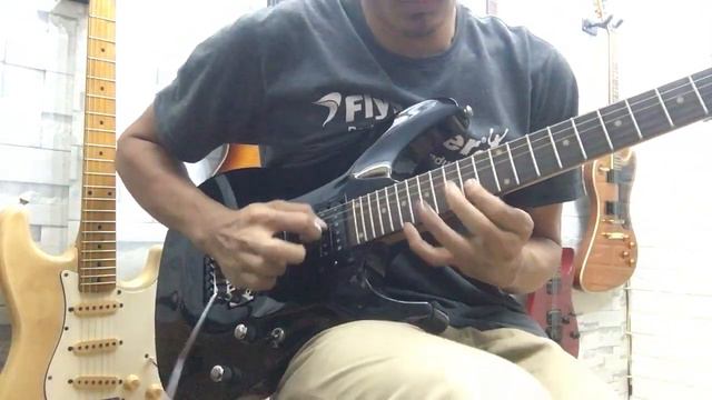 Schecter Omen-6 FR Black смотреть онлайн