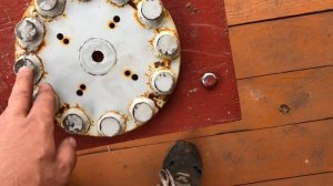 Небольшой аксиальный ветрогенератор через год работы.