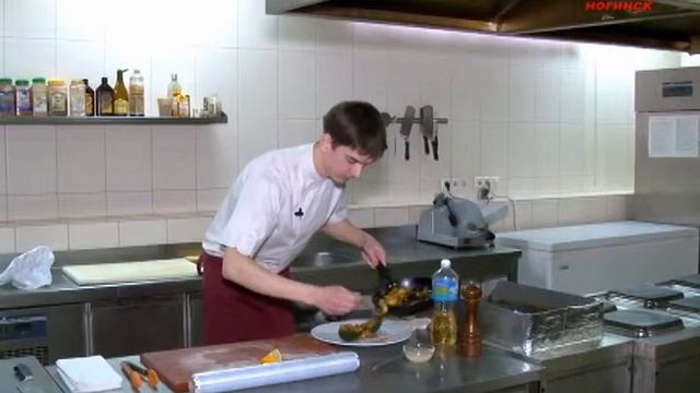 повар Михаил готовит салат женское счатье и тирамису к празднику 8 марта смотреть онлайн