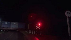 На переезде. Ночной поезд.