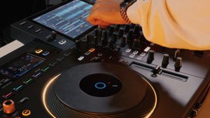 Pioneer DJ OPUS-QUAD Performance Mix