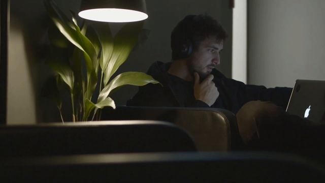 Почему парень не отвечает на сообщения #любовь