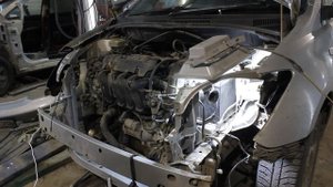 Toyota Ist - замена ноуската (телевизора), вытяжка лонжеронов