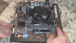 Gigabyte H610m S2H: Installing Pentium G7400, RAM and M.2 NVME