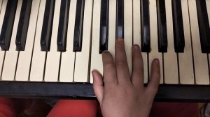 как сыграть страшную милодию на пианино🎹