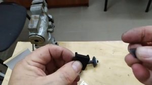 Ремонт реставрация ограничителя двери на примере Hyundai Accent MC (Verna) 2006-2010