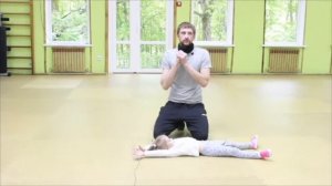 Как заниматься гимнастикой с ребенком дома (7-10 лет): видеоурок