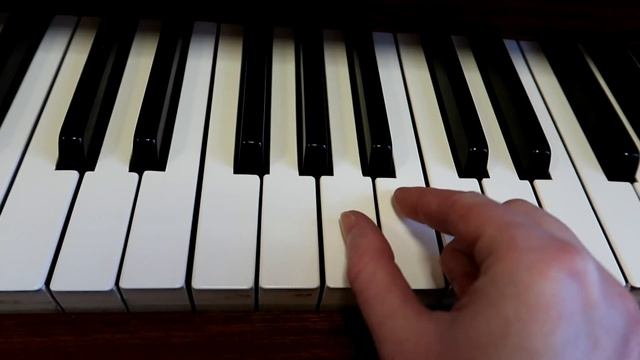 СКАЧЕТ ЗАЙЧИК. Разучиваем песенку с учителем+транспонируем. Уроки сольфеджио для начинающих смотреть онлайн