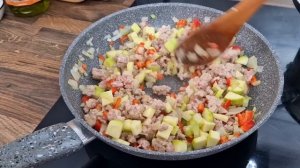 So schnell und lecker, dass selbst ein Fauler kochen kann! Gemüsesuppe mit Hackfleisch!