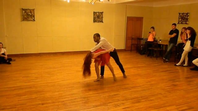 William Dos Santos & Anika Poklad | Zouk-show in Tomsk | 7.12.2013г. смотреть онлайн