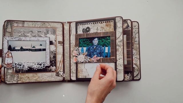 Ретроальбом с поп ап кострукциями /Retroalbum with pop-up constructions