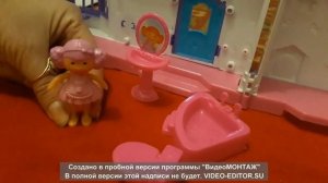 У Лиси  болит живот