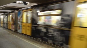 069_Жёлтый поезд в Московском метро.mov