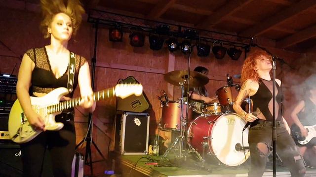 Strange Kind Of Women "Highway Star" смотреть онлайн