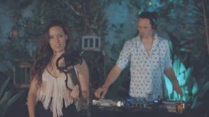 DeVille Zambezi House II - Electric Violin _ DJ Collab.mp4