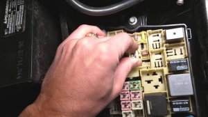 ABS TRACTION CONTROL FUSE LOCATION AND REPLACEMENT FORD FOCUS MK3 2012-2018