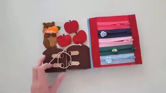 Развивающая книга из фетра "Теремок" 15×15см смотреть онлайн