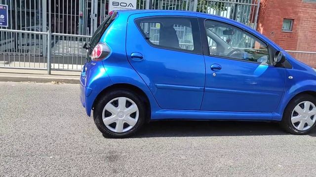 TOYOTA AYGO 1.0 PETROL SEMI-AUTOMATIC ONLY 60K MILES FSH LONG MOT ICE COLD AIR CON DRIVES WELL смотреть онлайн
