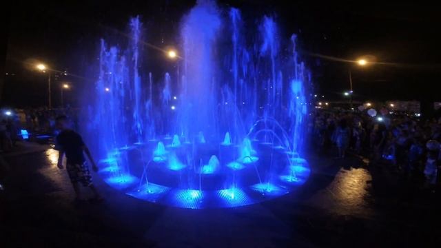 Волжский Фонтан (Шоу-балет Тодес - Музыка без слов, Танец-жизнь) смотреть онлайн