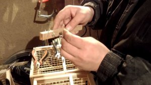 Изготовление клеток и западков. Проволочные крепления, ручки, шарниры.