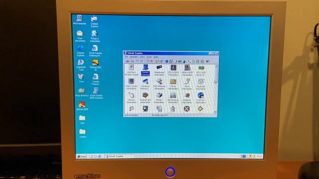 Retro komputer na bazie Pentium 4 (Windows 95, 98, XP + Linux) - VLOG