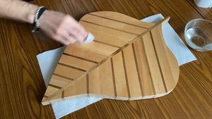 Обработка минеральным маслом сервировочной доски / Mineral oil on a cutting board