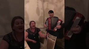 Аварская песня на Баяне Муслимат Абакарова и Барият Магомедова 🤗
