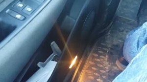 Renault Scenic 3, активация штатной подсветки в водительской двери